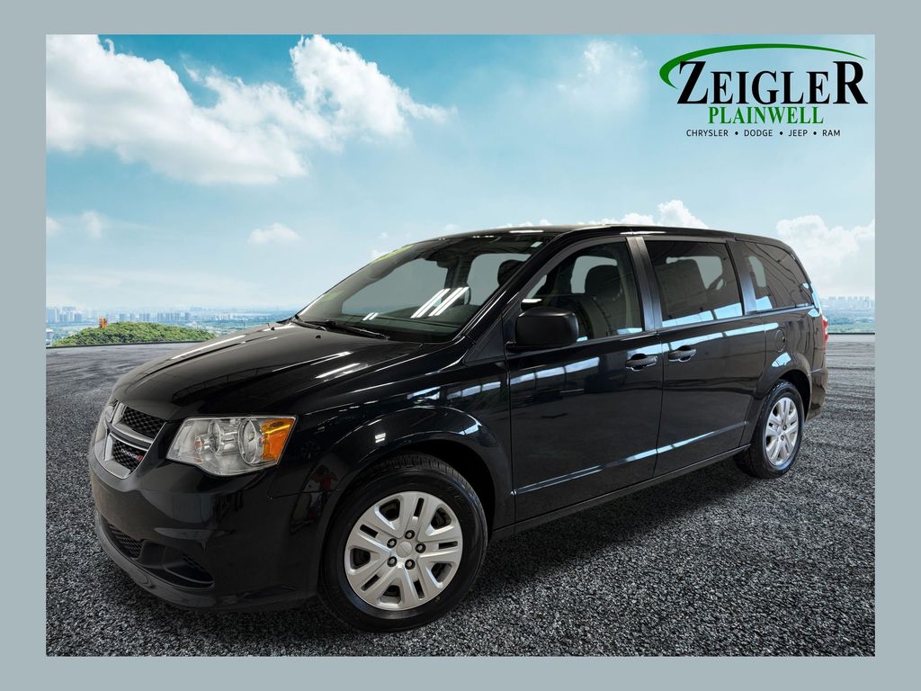 Brilliant Black Crystal Pearlcoat 2020 Dodge Grand Caravan SE FWD Minivan Front-Wheel Drive 6-Speed Automatic
