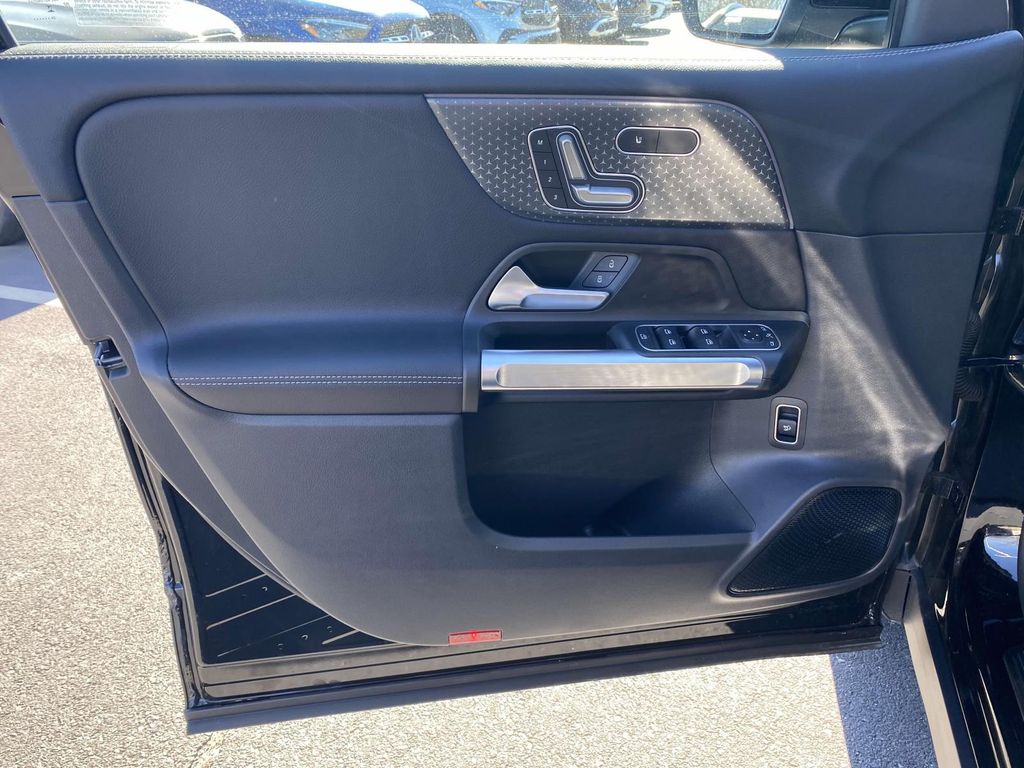 Thumbnail: 2025 Mercedes-Benz GLB - 15