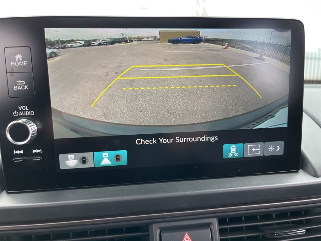 Thumbnail: 2025 Honda Pilot - 25