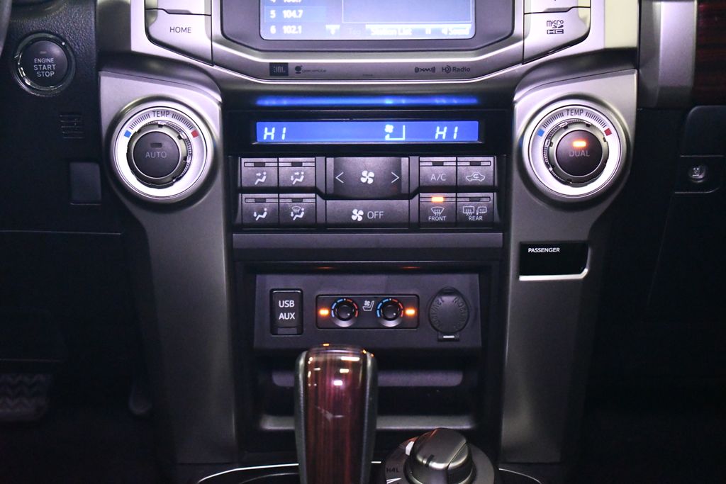 Thumbnail: 2019 Toyota 4Runner - 17