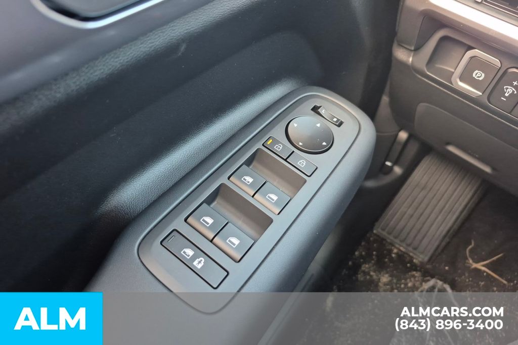 Used 2026 White Hyundai SE image 36