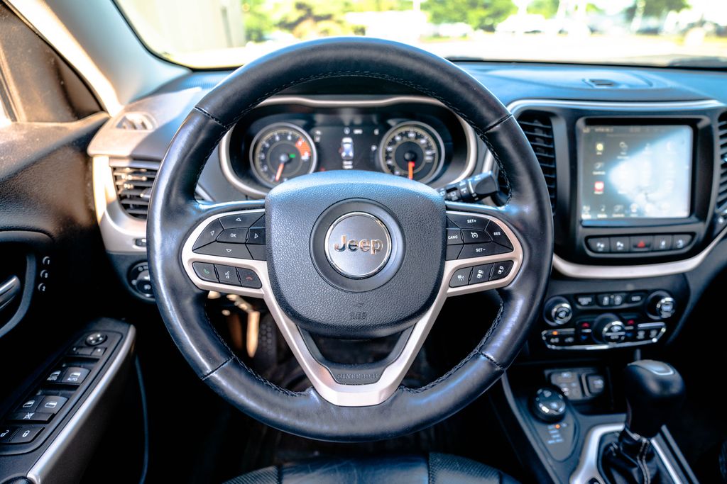 Used 2017 Jeep Cherokee SUV