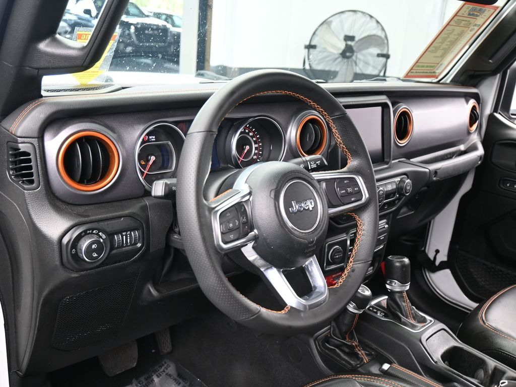 Used 2022 Bright White Clearcoat Jeep Mojave image 10