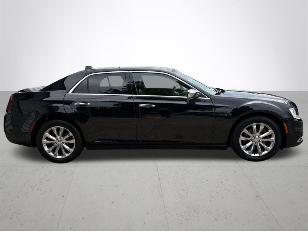 2017 Chrysler 300 C