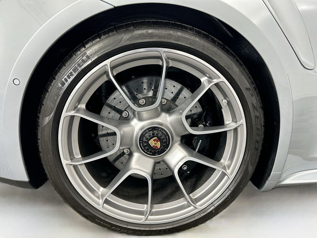 Thumbnail: 2022 Porsche 911 - 31