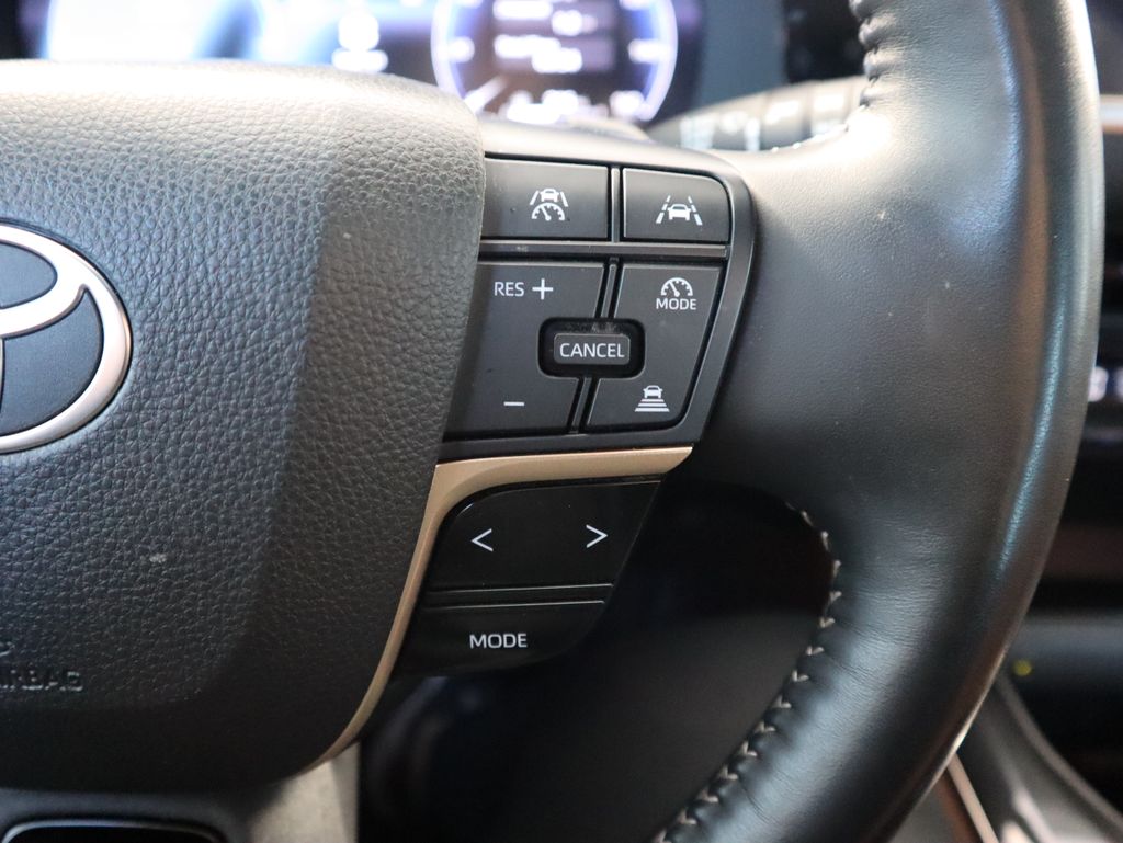 Thumbnail: 2025 Toyota Crown Signia - 12