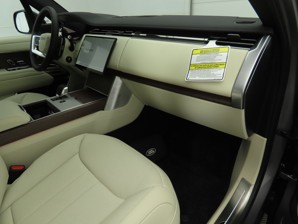 Thumbnail: 2025 Land Rover Range Rover - 19