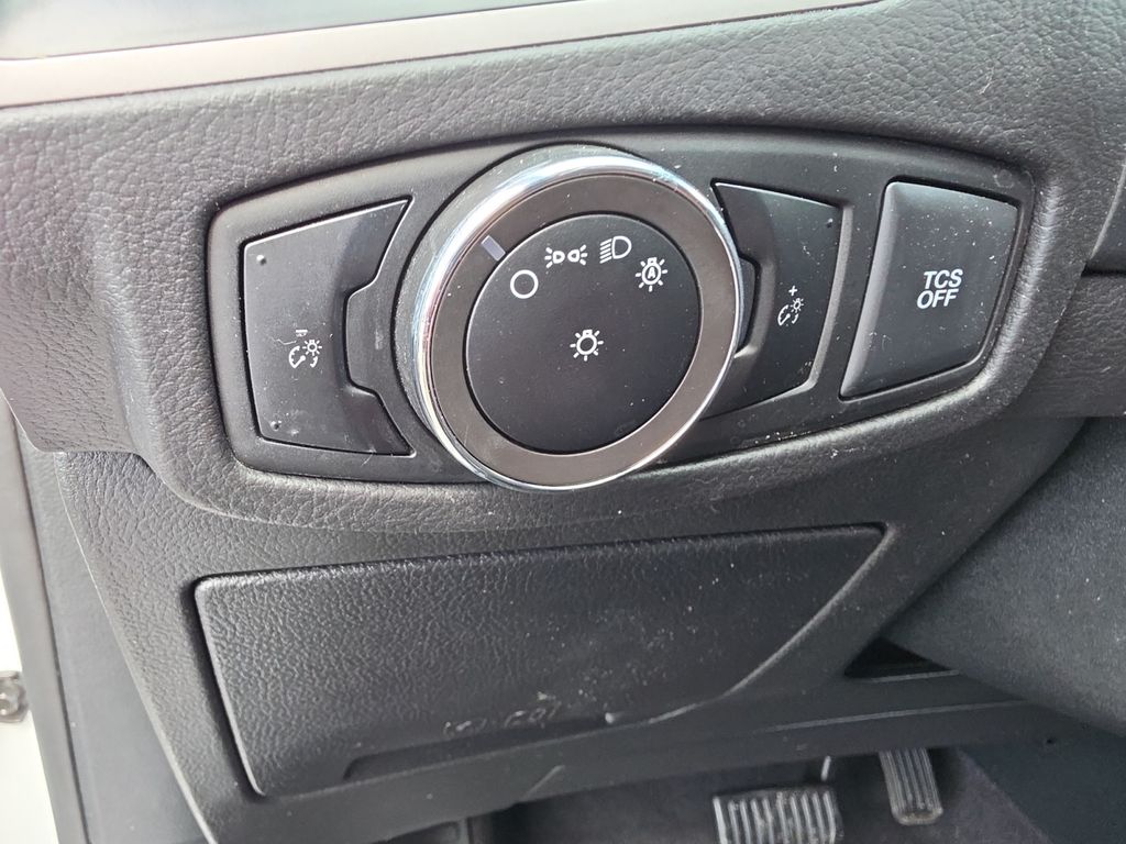 2024 Ford Edge SE White at Auto Express Mitsubishi