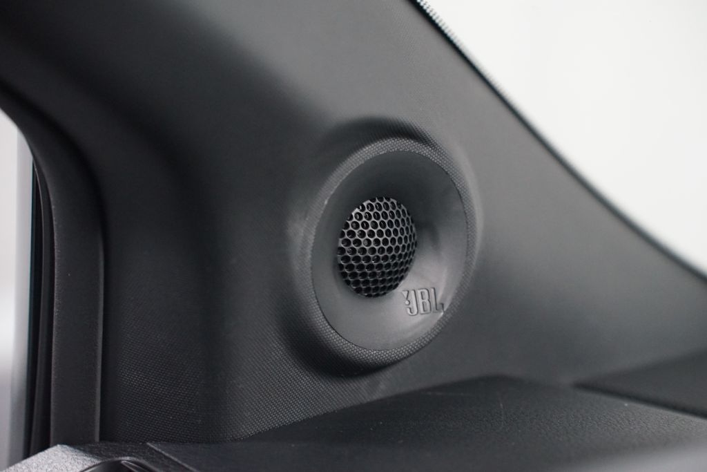 Thumbnail: 2025 Toyota Sienna - 27