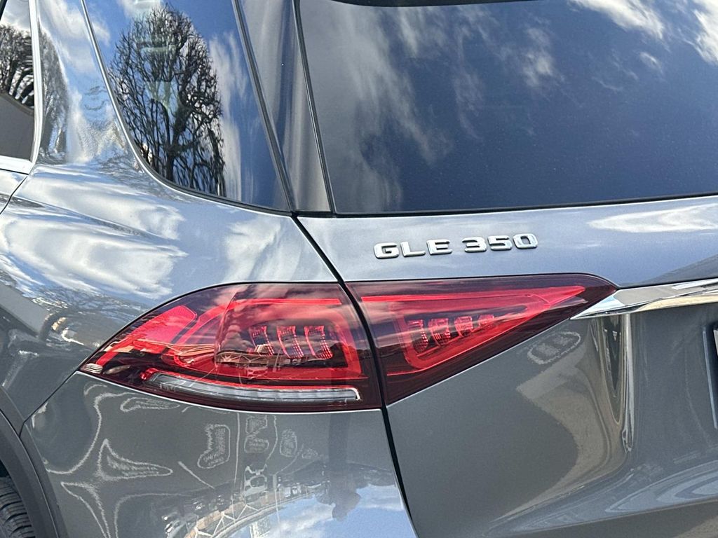 Thumbnail: 2022 Mercedes-Benz GLE - 10