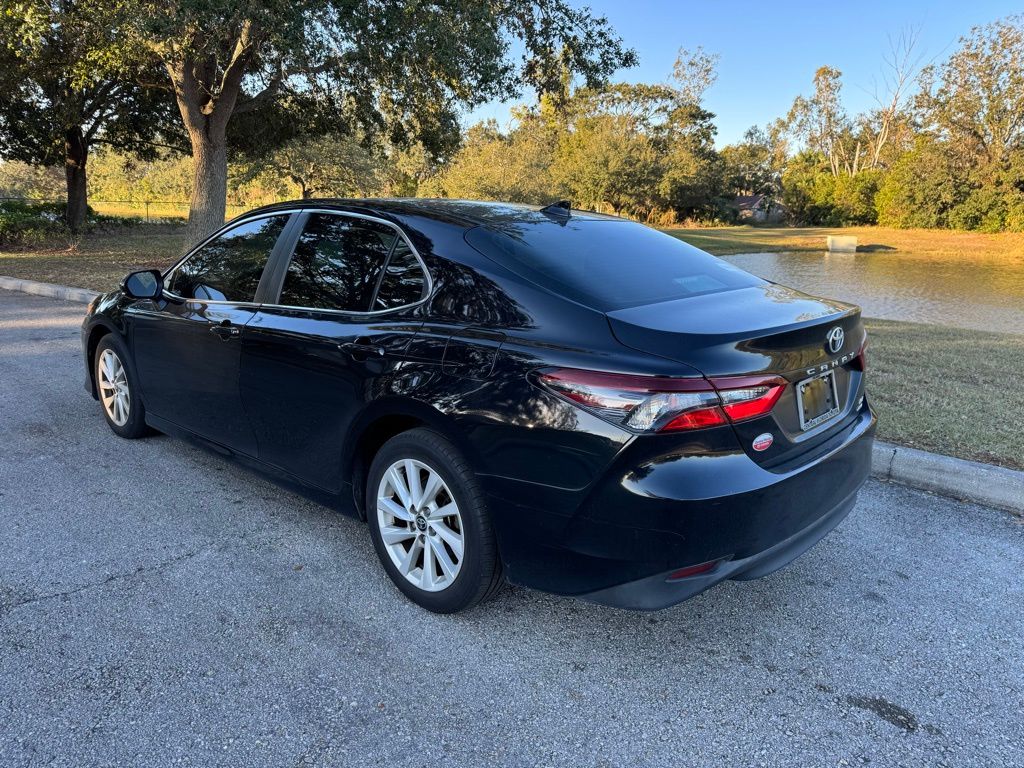 2022 Toyota Camry LE 3