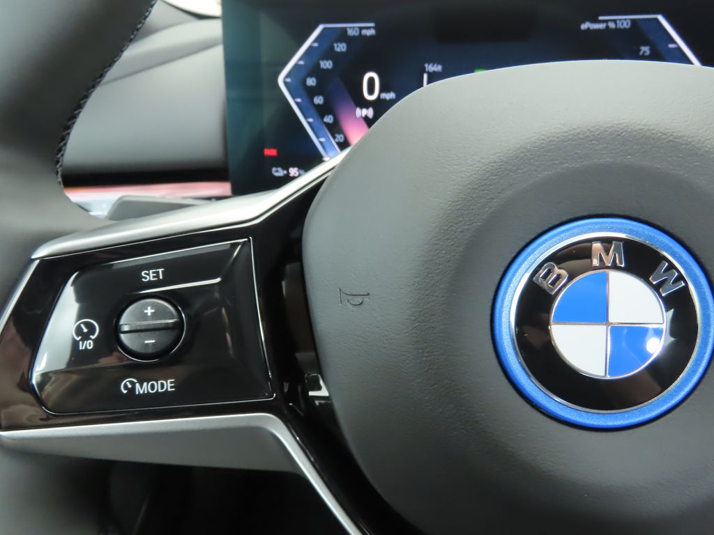 2025 BMW i5 eDrive40 11