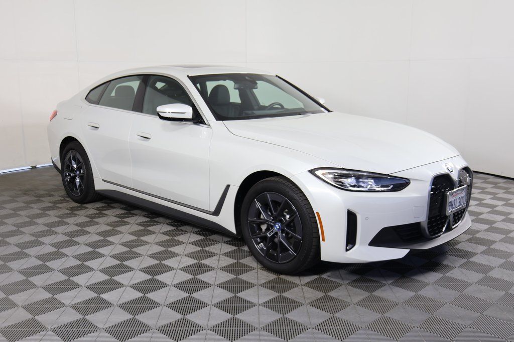 Thumbnail: 2024 BMW i4 - 3