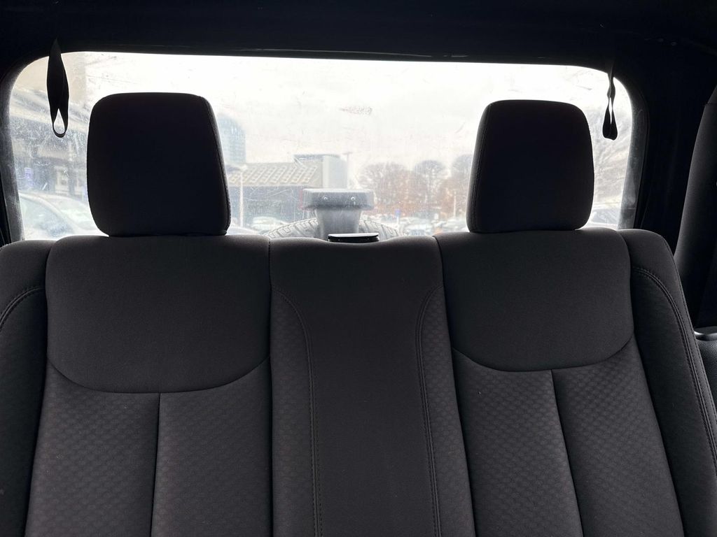 Thumbnail: 2016 Jeep Wrangler - 27