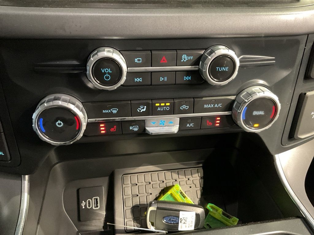 New 2025 White Ford XLT image 11