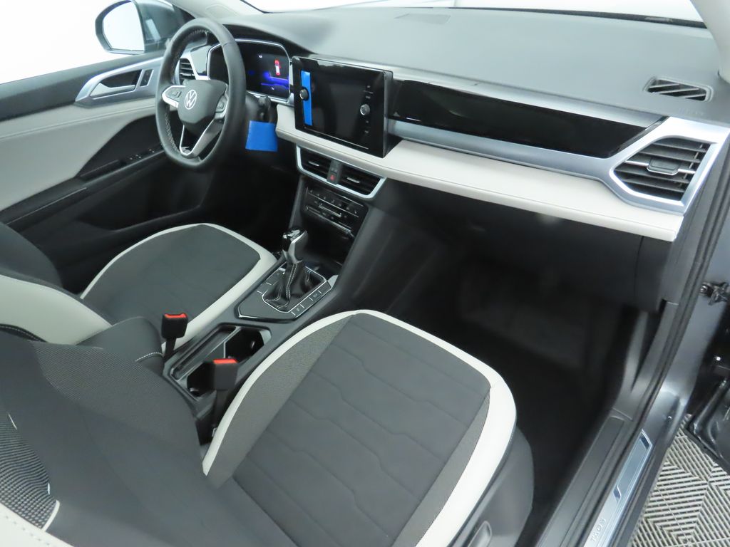 Thumbnail: 2025 Volkswagen Taos - 17