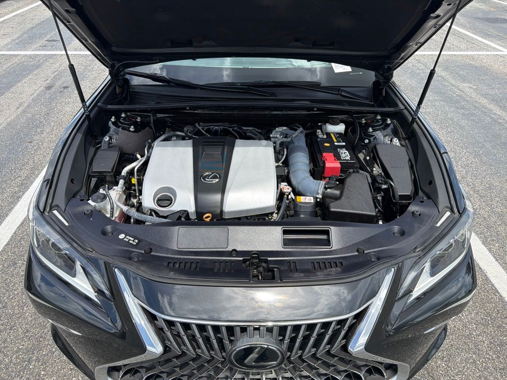 Thumbnail: 2024 Lexus ES - 21