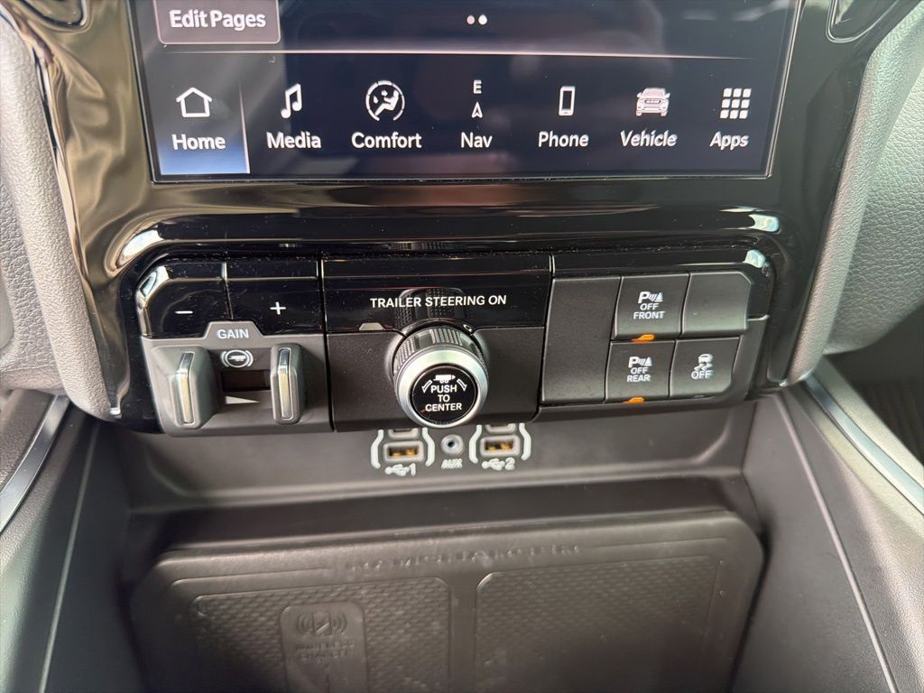 2025 Ram 1500 Big Horn Crew Cab 4x4 5'7" Box