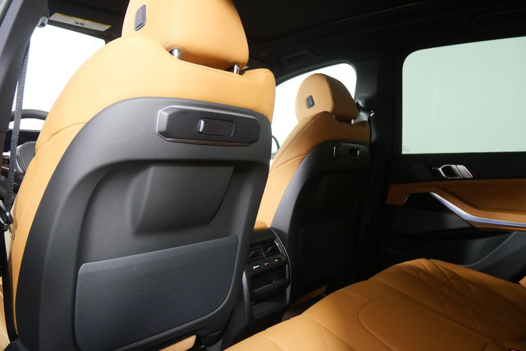 Thumbnail: 2026 BMW X5 - 17