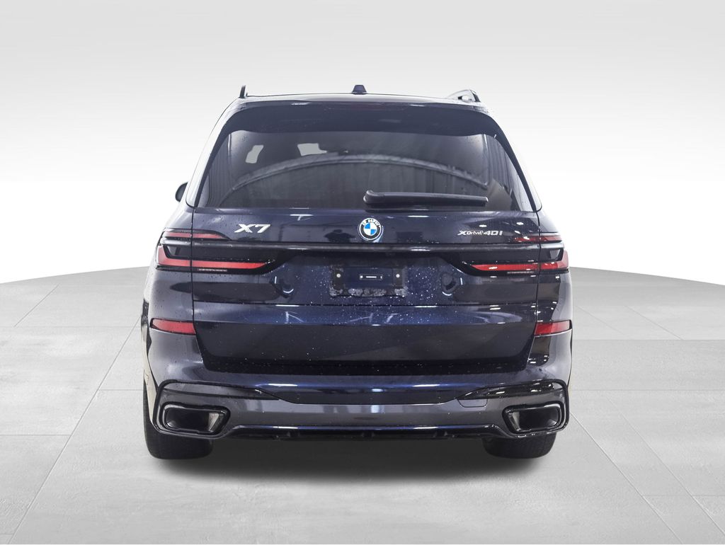 Thumbnail: 2025 BMW X7 - 4