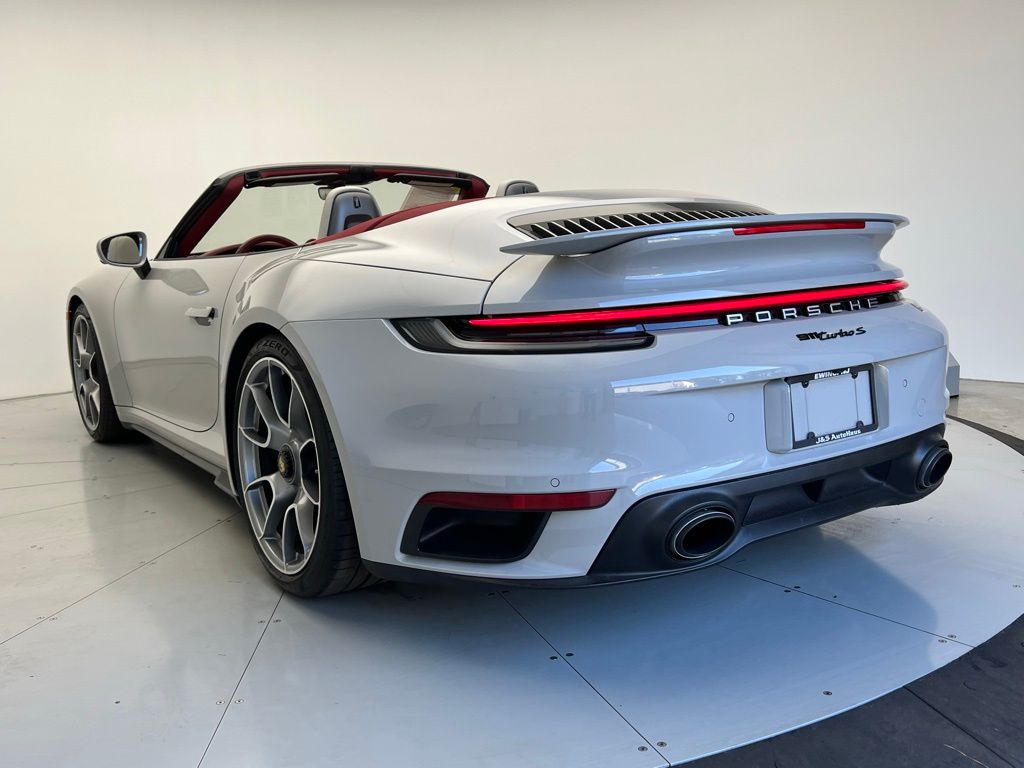 Thumbnail: 2021 Porsche 911 - 3