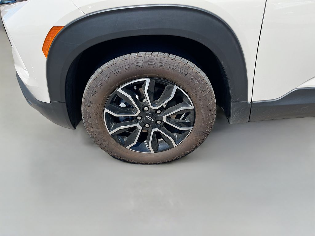 Used 2026 White Chevrolet ACTIV image 30