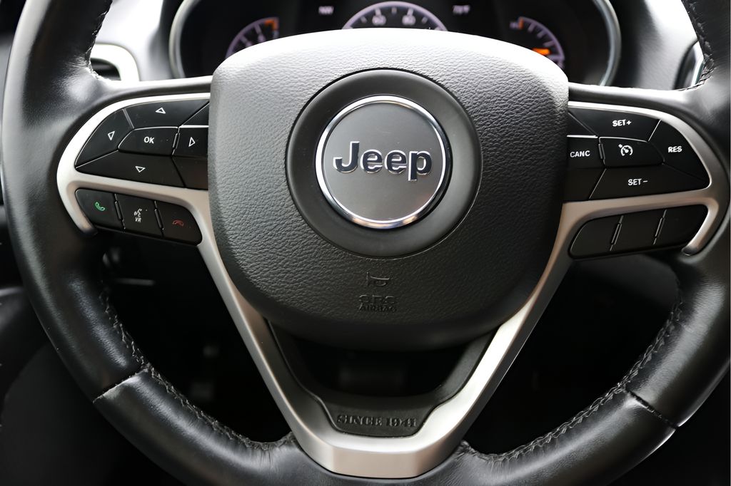 Used Car 2022 Jeep Grand Cherokee Wk  Laredo X For Sale Under $30,000 In Austin, Texas