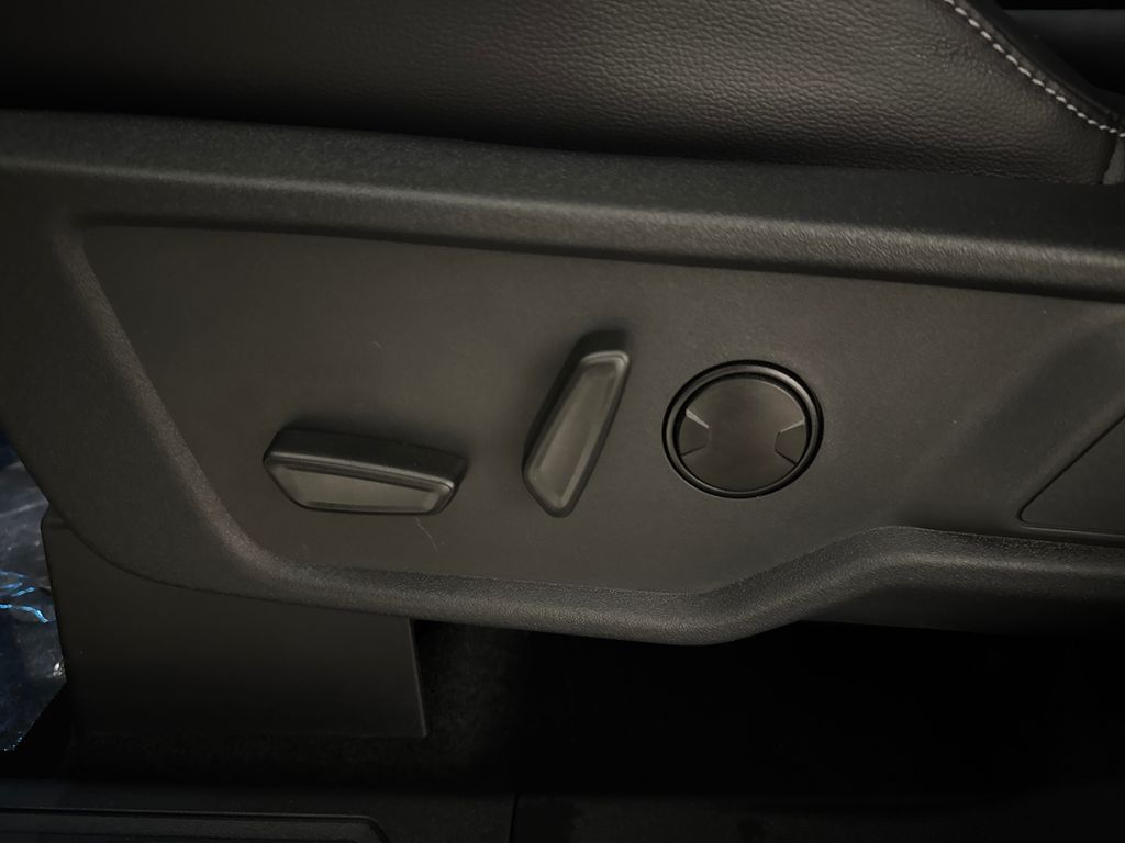 2026 Oxford White Ford Bronco Outer Banks 4X4 SUV