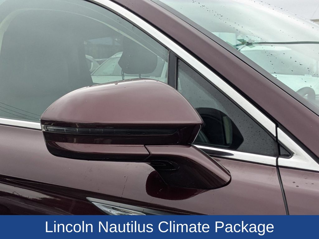 2019 Lincoln Nautilus Select