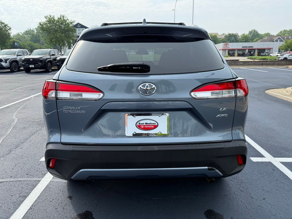 Thumbnail: 2022 Toyota Corolla Cross - 4