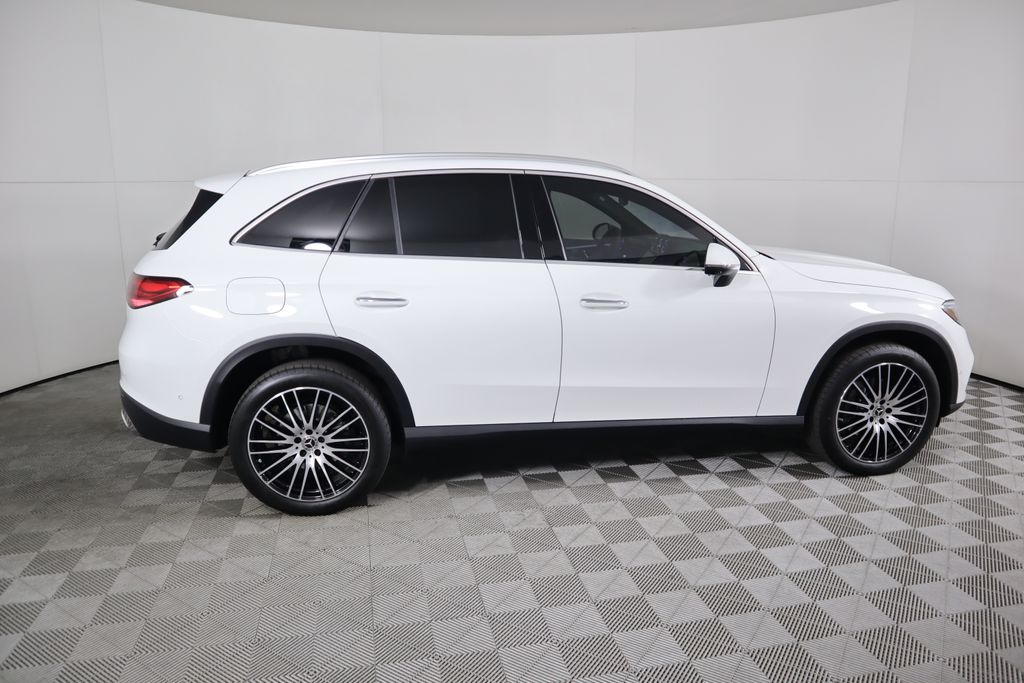 2025 Mercedes-Benz GLC 300 4