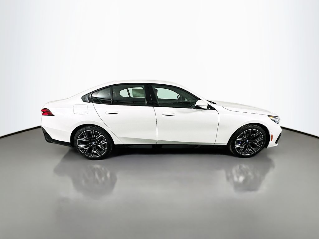 Thumbnail: 2026 BMW i5 - 4