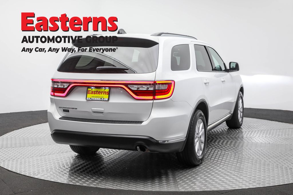 Used 2023 White Dodge SXT image 5