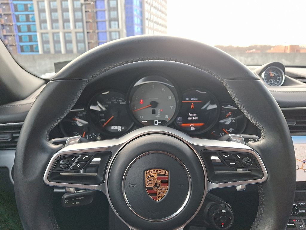 Thumbnail: 2017 Porsche 911 - 19