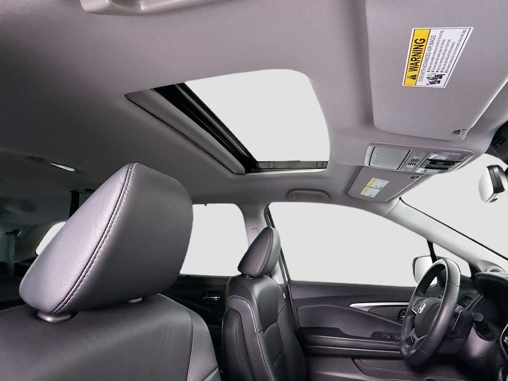 Thumbnail: 2022 Honda Pilot - 18