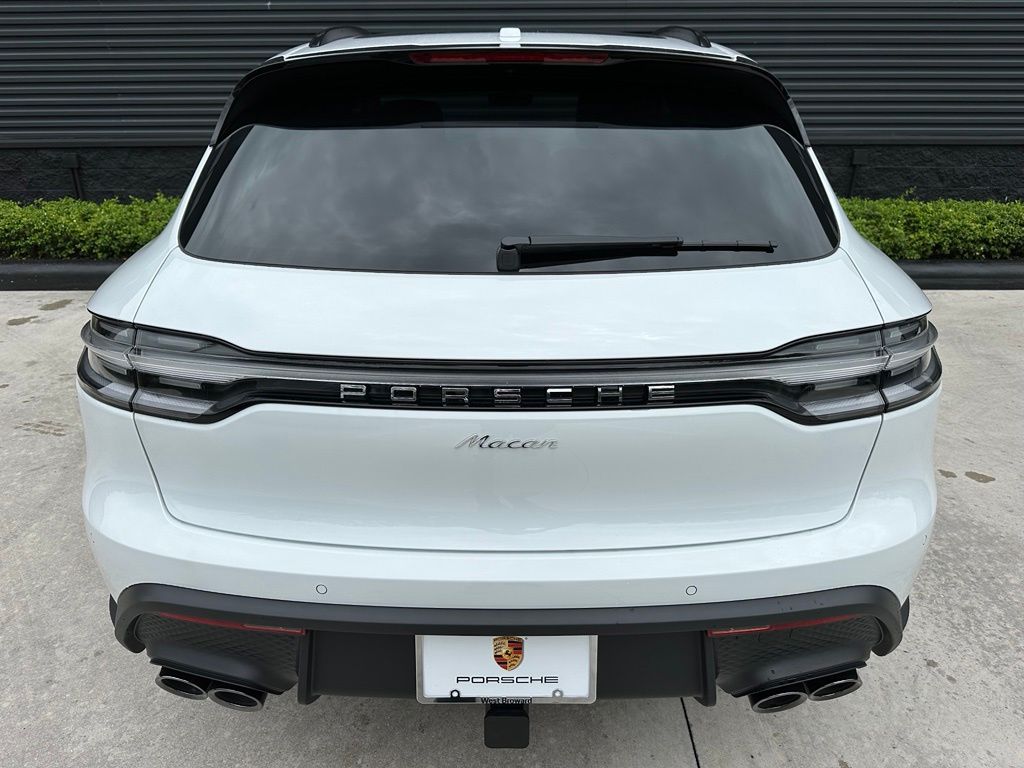 Thumbnail: 2026 Porsche Macan - 13