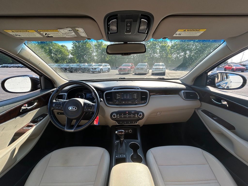 Thumbnail: 2016 Kia Sorento - 11