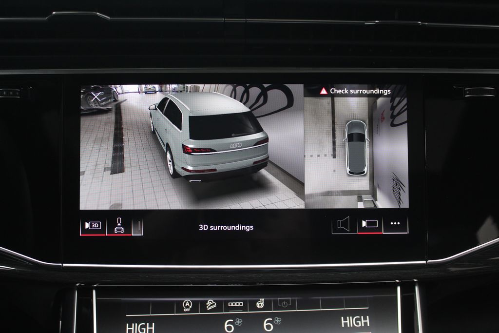 Thumbnail: 2026 Audi Q7 - 30