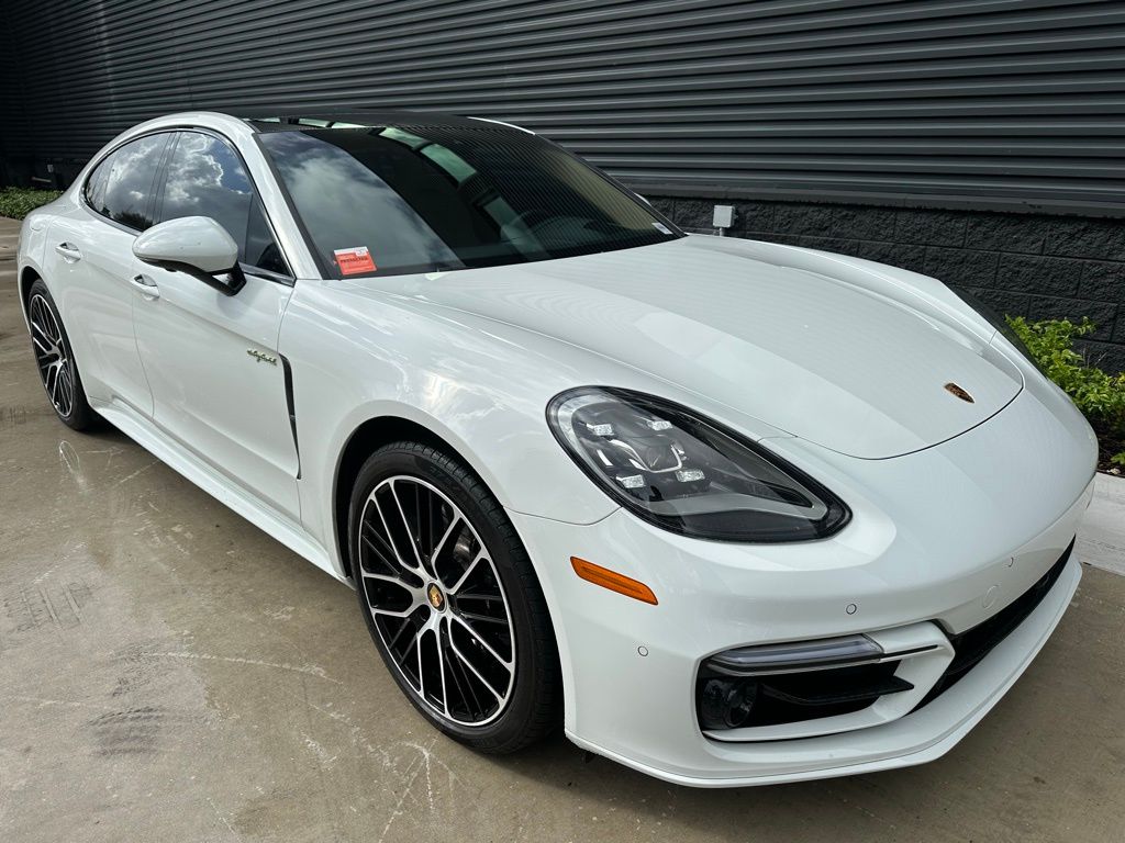 2023 Porsche Panamera 4S 9