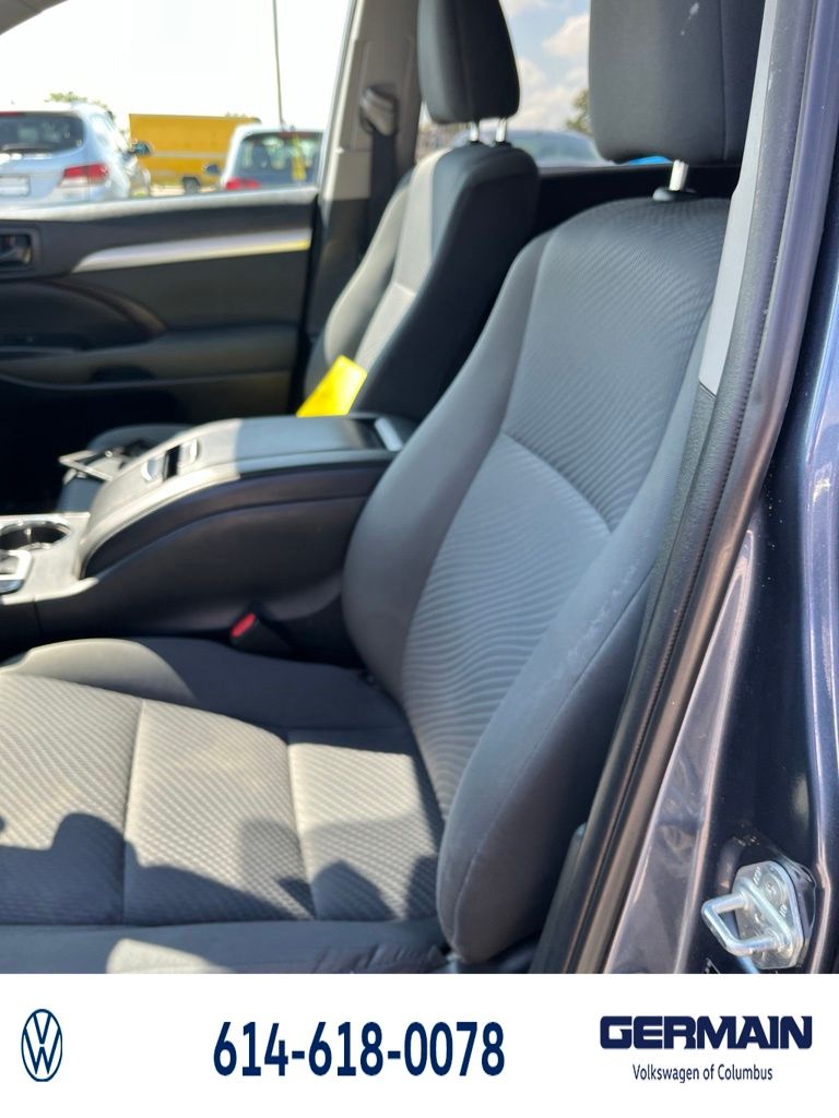 Used 2019 Blue Toyota LE image 22