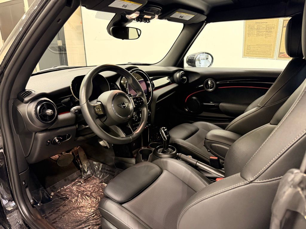 2022 MINI Cooper S 11