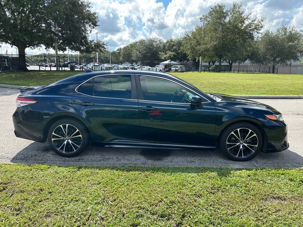 Thumbnail: 2020 Toyota Camry - 6