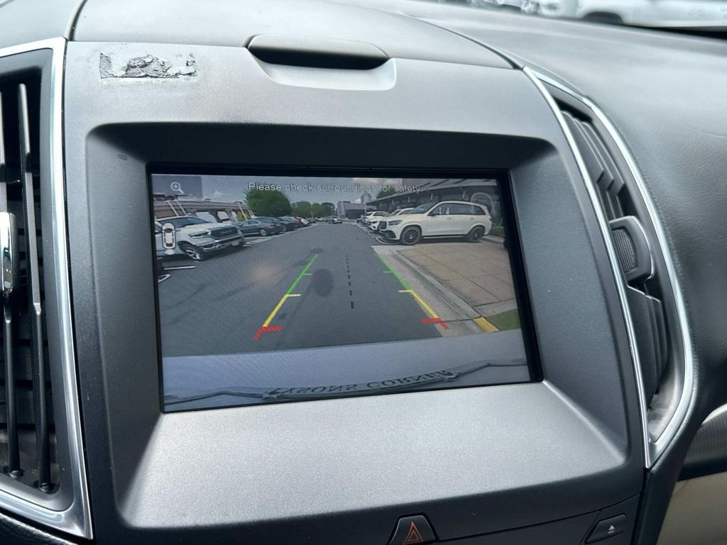 Thumbnail: 2015 Ford Edge - 10