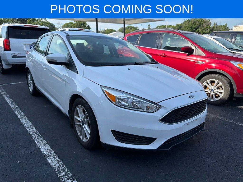 Oxford White 2016 Ford Focus Sedan Front-Wheel Drive Automatic