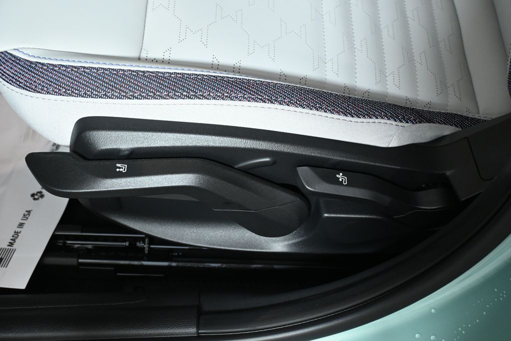 Thumbnail: 2026 MINI Cooper - 22