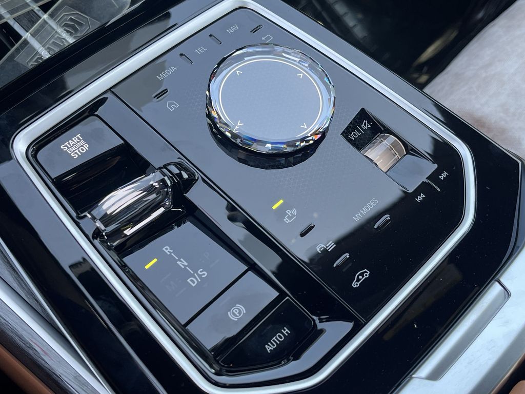 Thumbnail: 2025 BMW 7 Series - 20