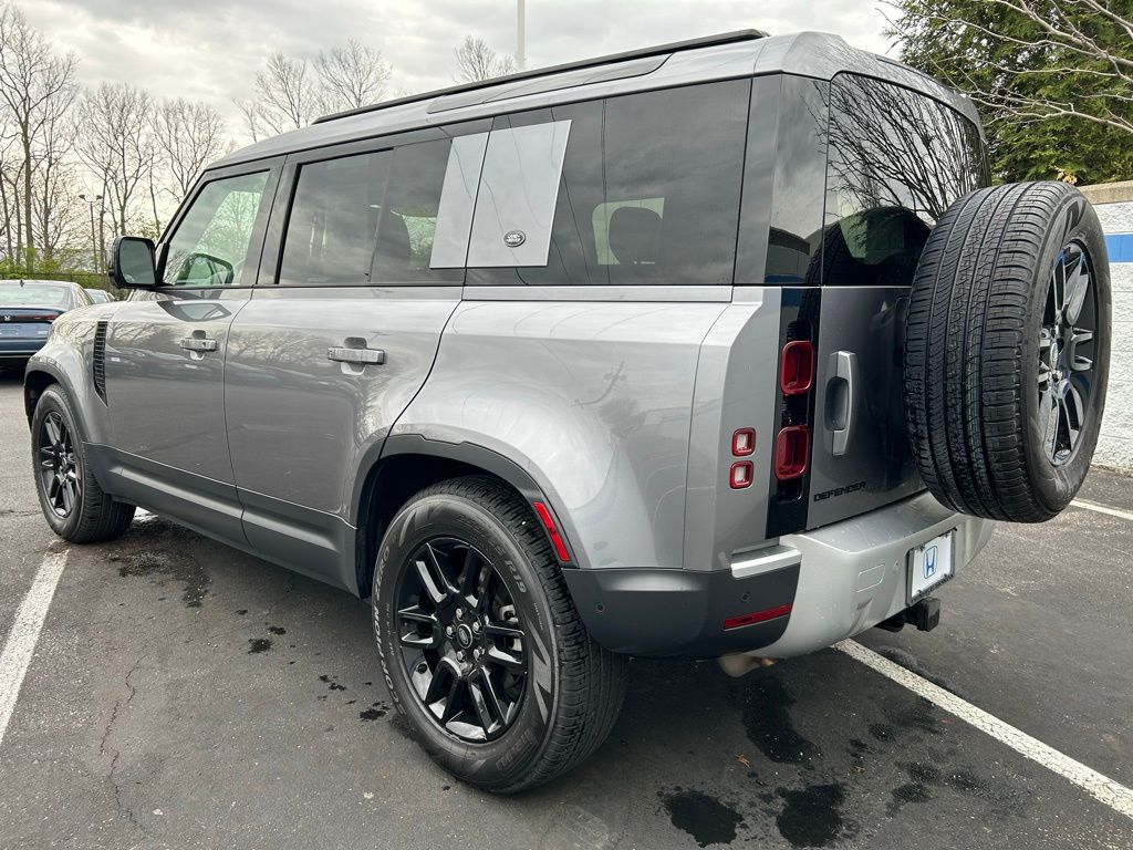 2024 Land Rover Defender 110 3