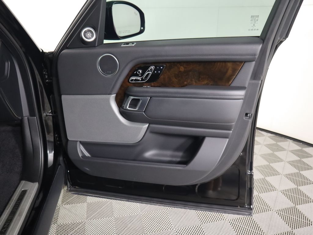 Thumbnail: 2020 Land Rover Range Rover - 25
