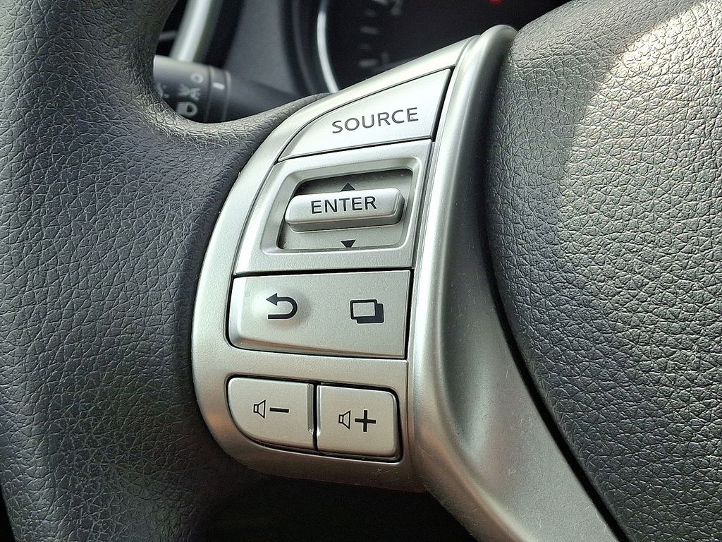 Thumbnail: 2016 Nissan Rogue - 22