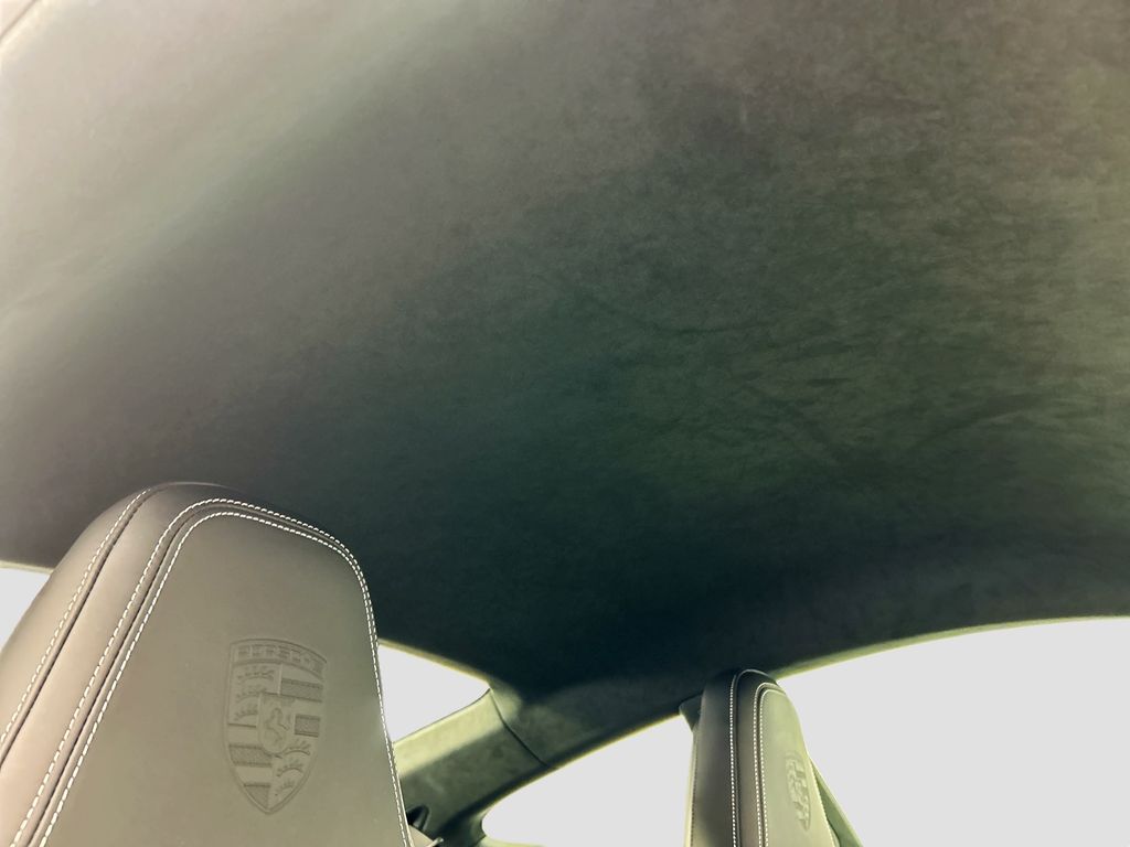 Thumbnail: 2026 Porsche 911 - 21